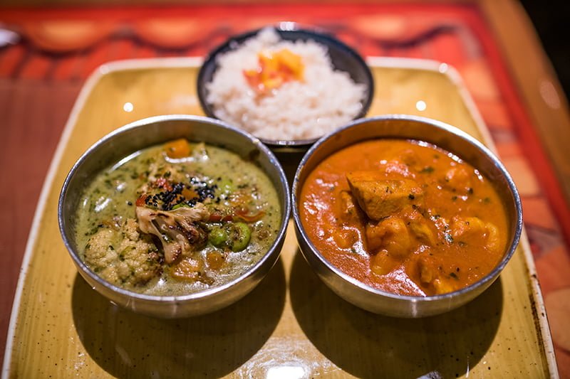 Sanaa signature dishes Indian-style Bread Service
Butter Chicken
Braised Beef